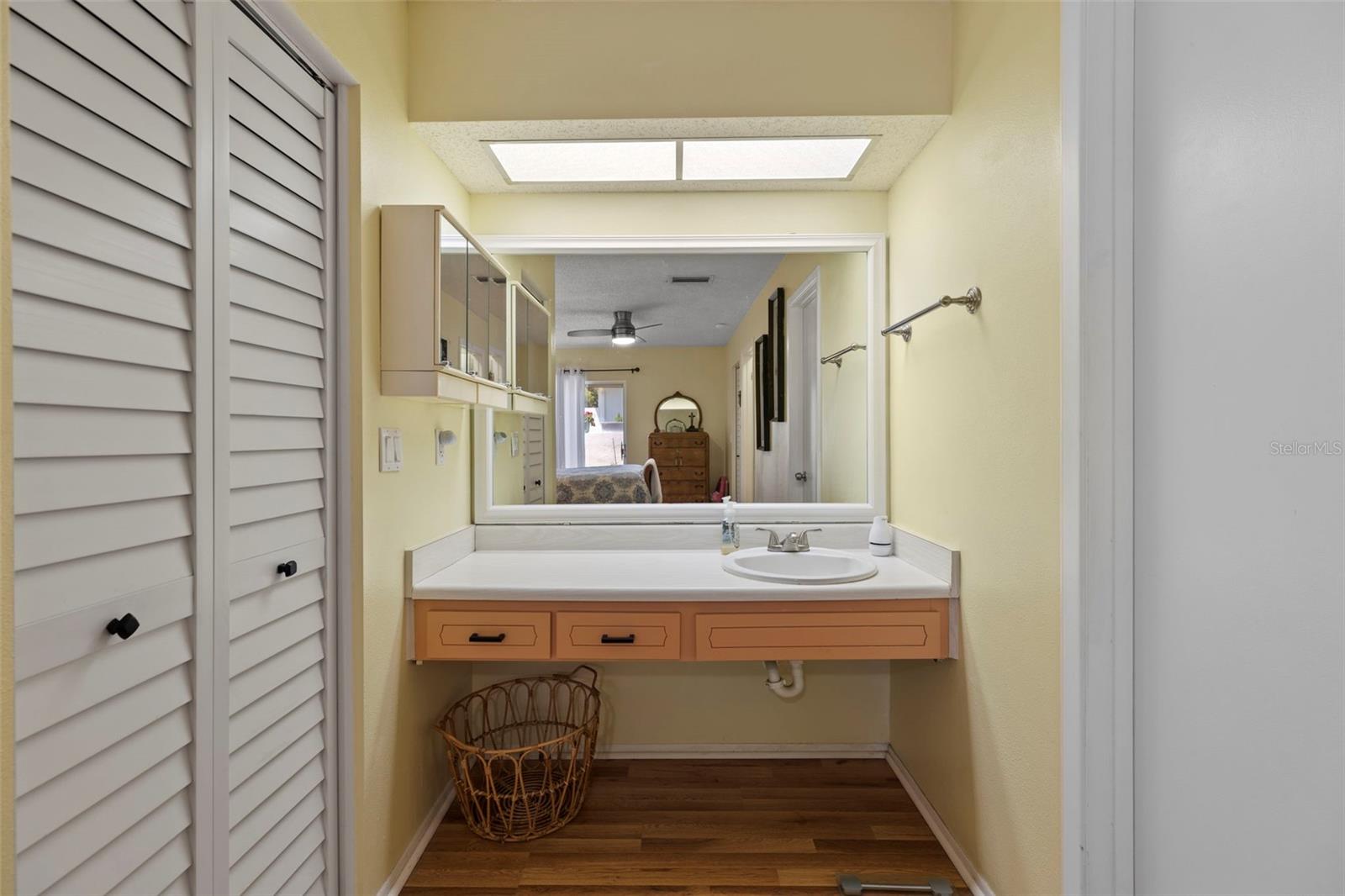 Image 9 of 42 For 2735 Sherbrooke Lane D