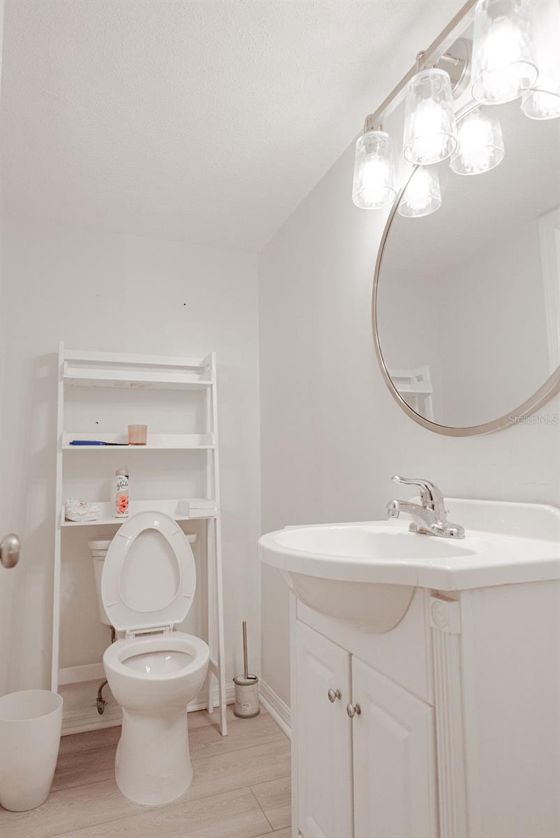 Image 34 of 53 For 2250 Palmetto Avenue 220