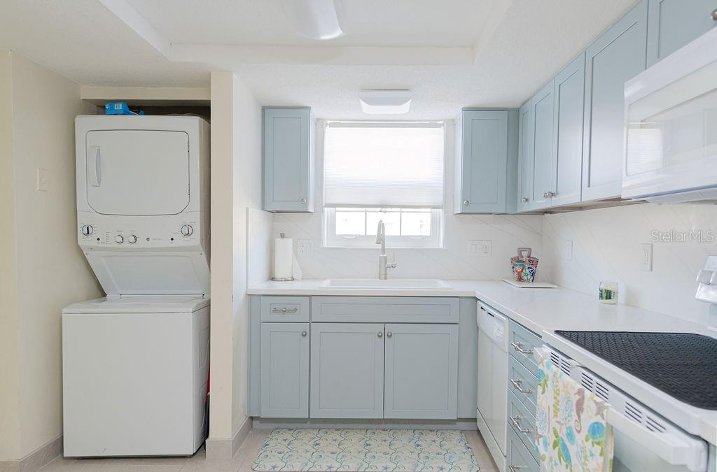 Image 7 of 53 For 2250 Palmetto Avenue 220