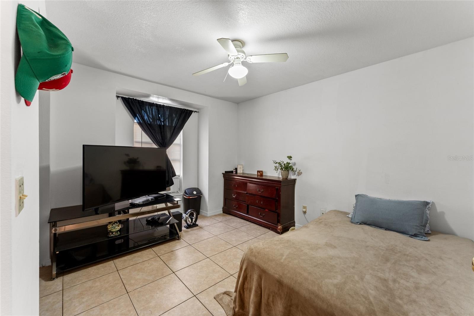 Image 24 of 57 For 24134 Hampton Place