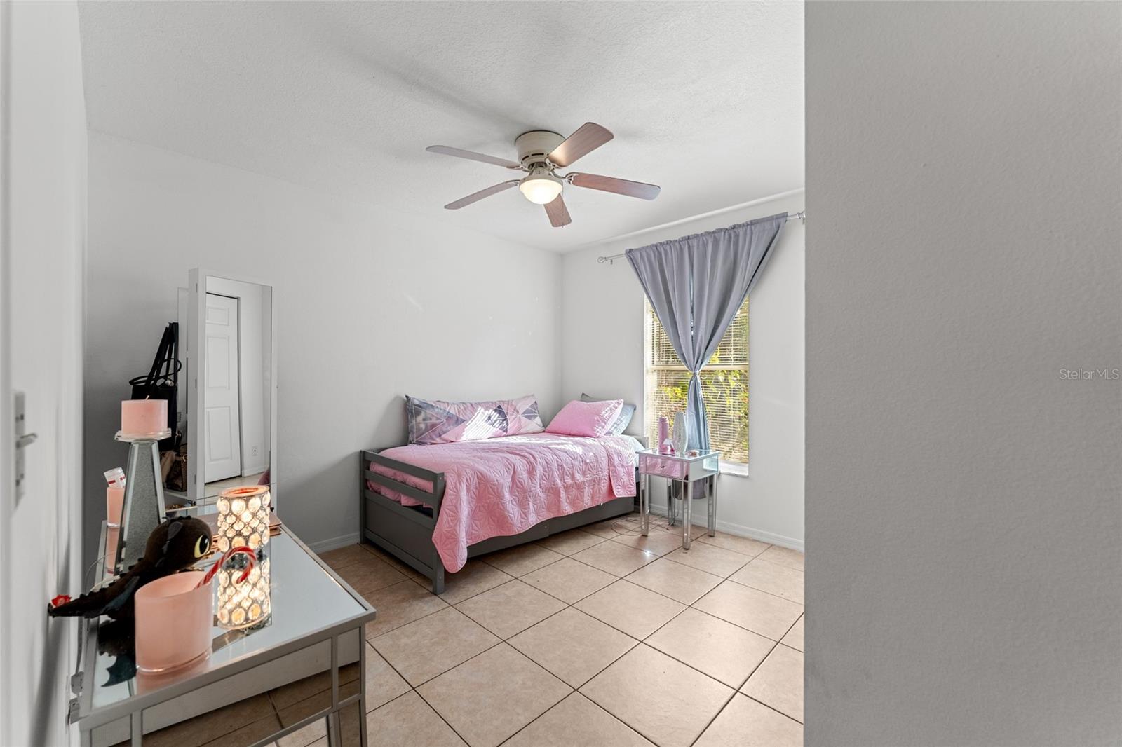 Image 27 of 57 For 24134 Hampton Place