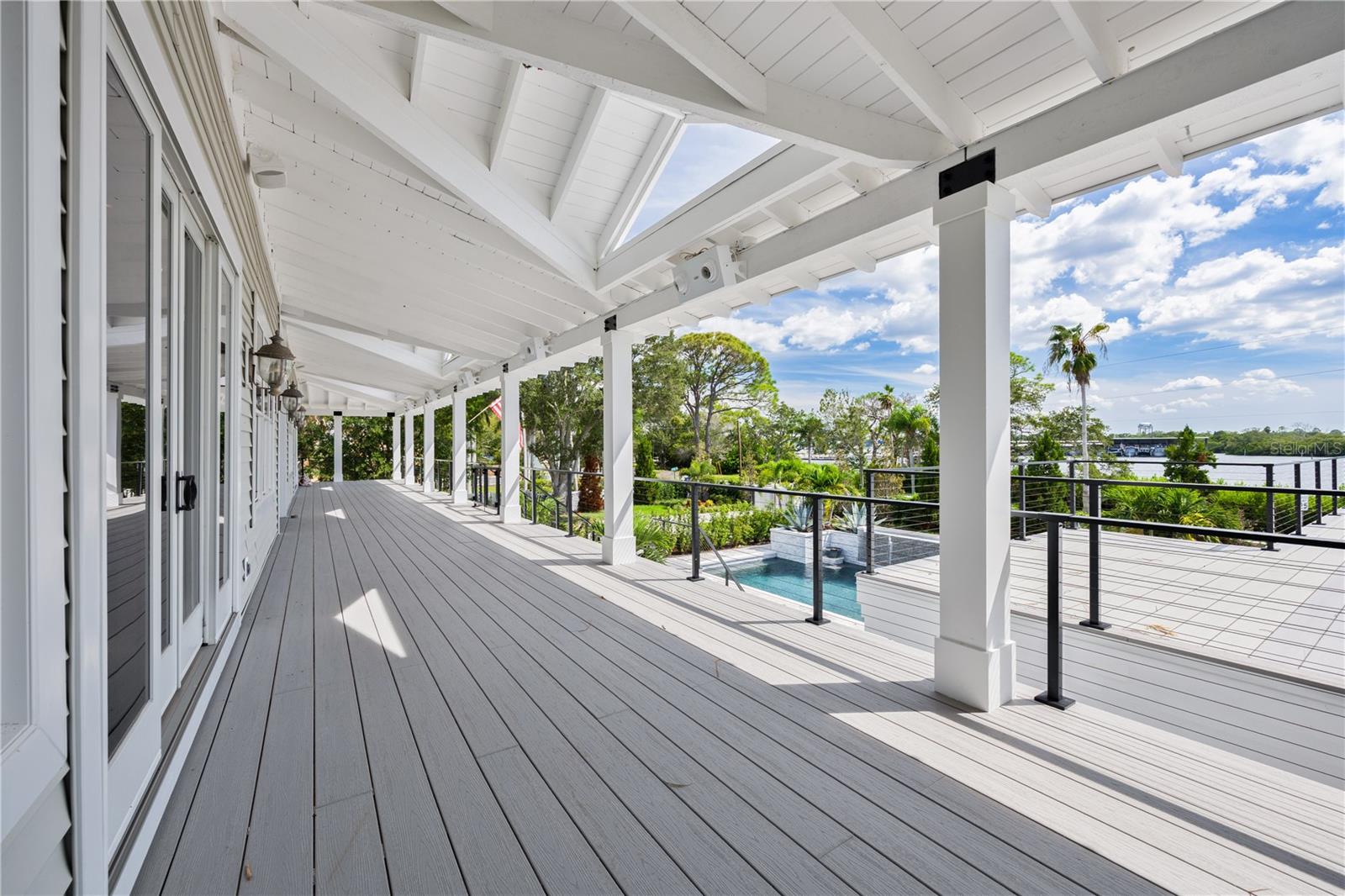 Listing photo id 8 for 80 Shore Drive