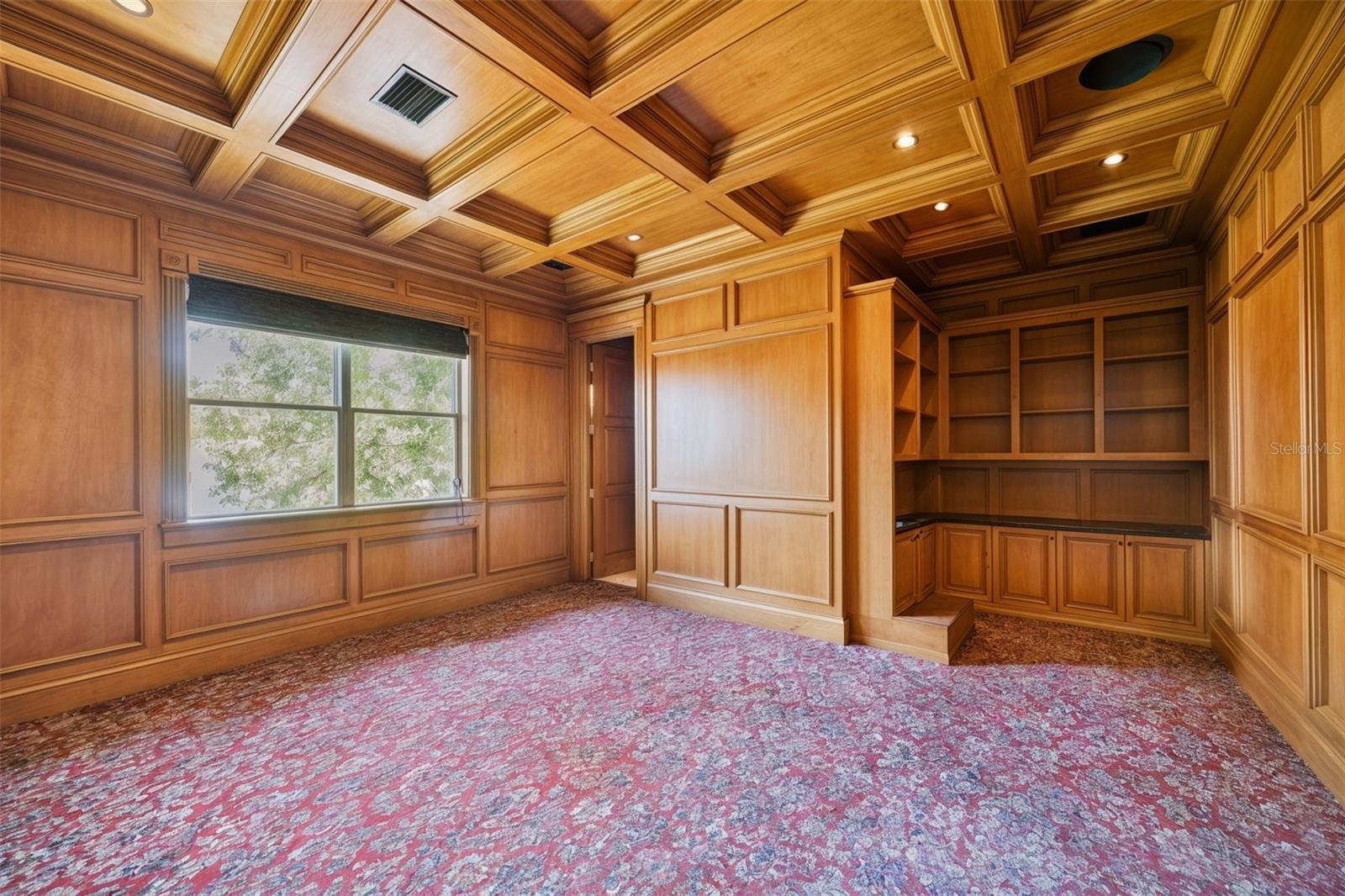 Listing photo id 18 for 80 Shore Drive