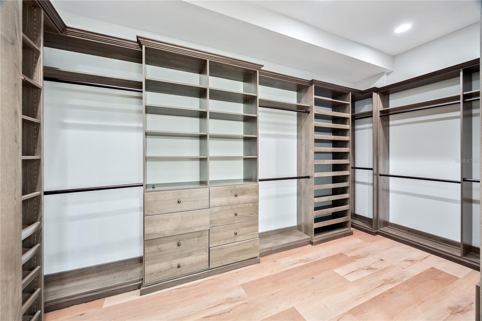 Listing photo id 22 for 80 Shore Drive