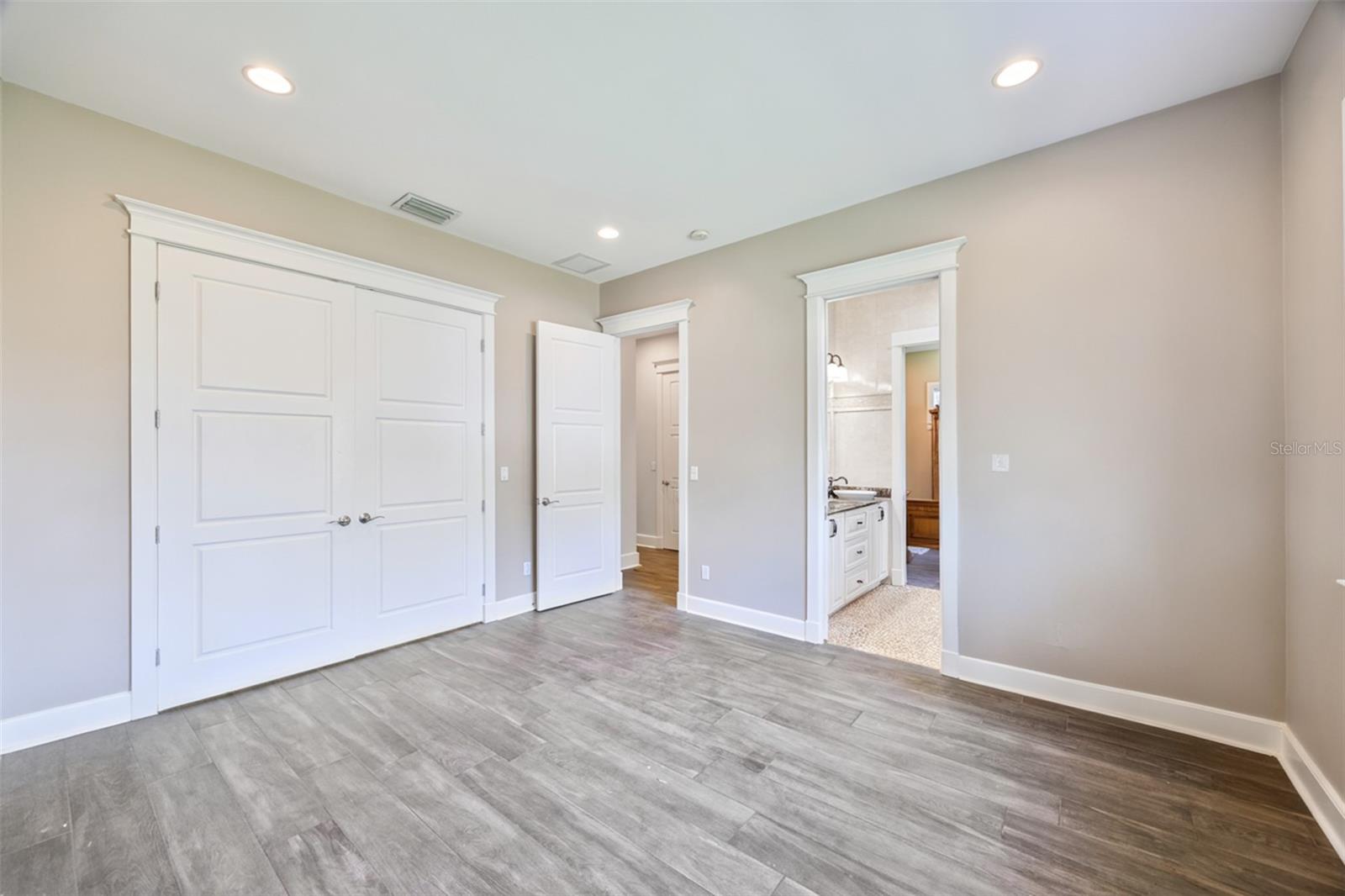 Listing photo id 24 for 80 Shore Drive