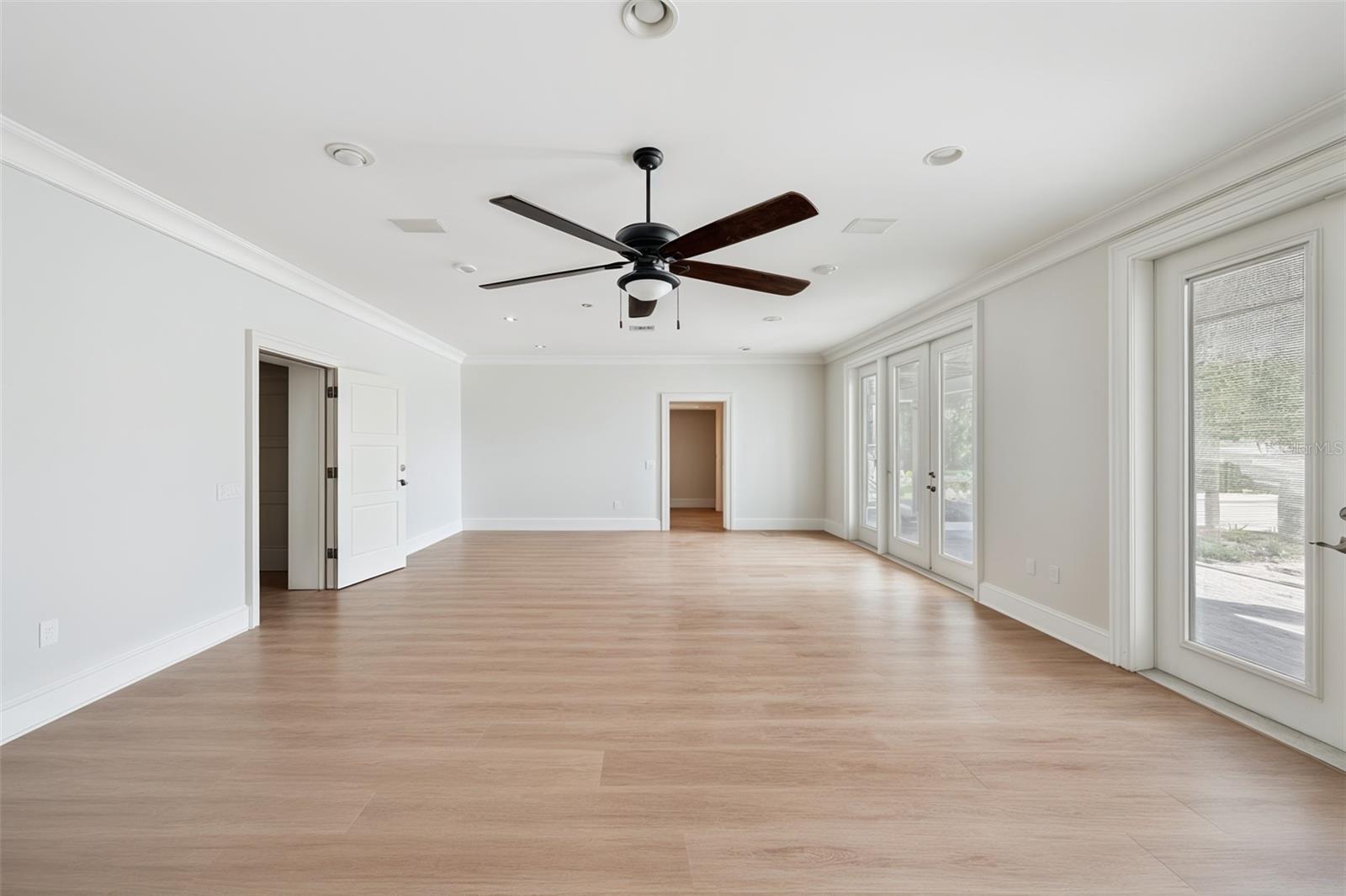 Listing photo id 27 for 80 Shore Drive