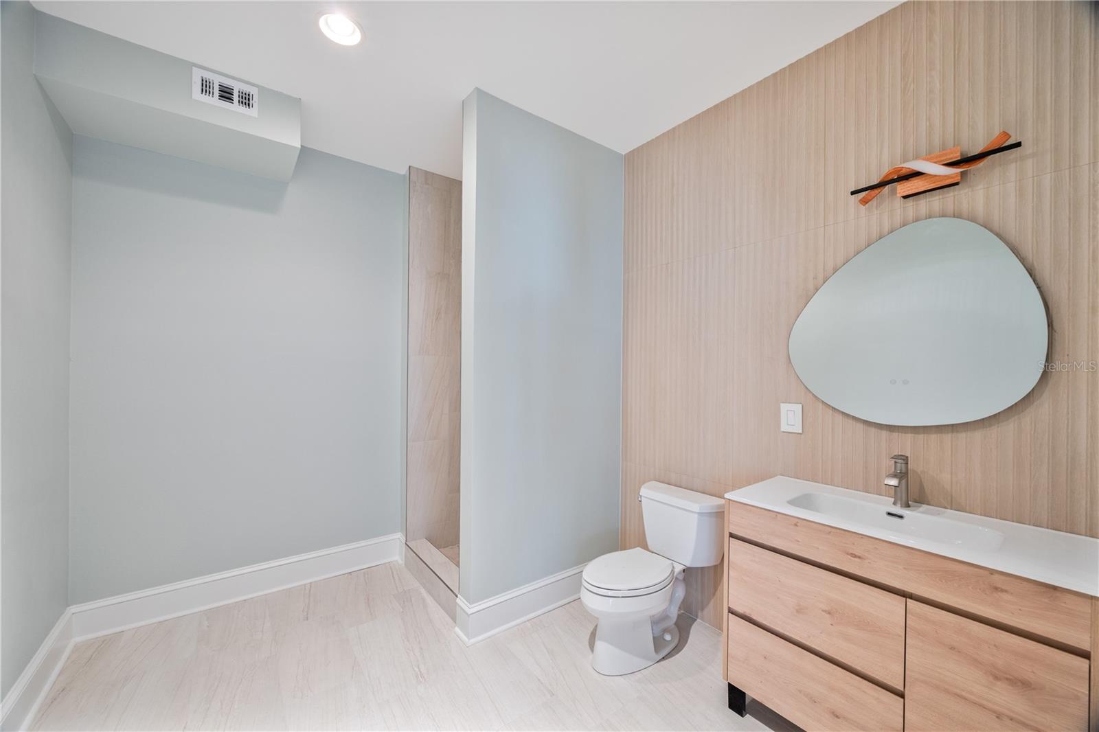 Listing photo id 29 for 80 Shore Drive