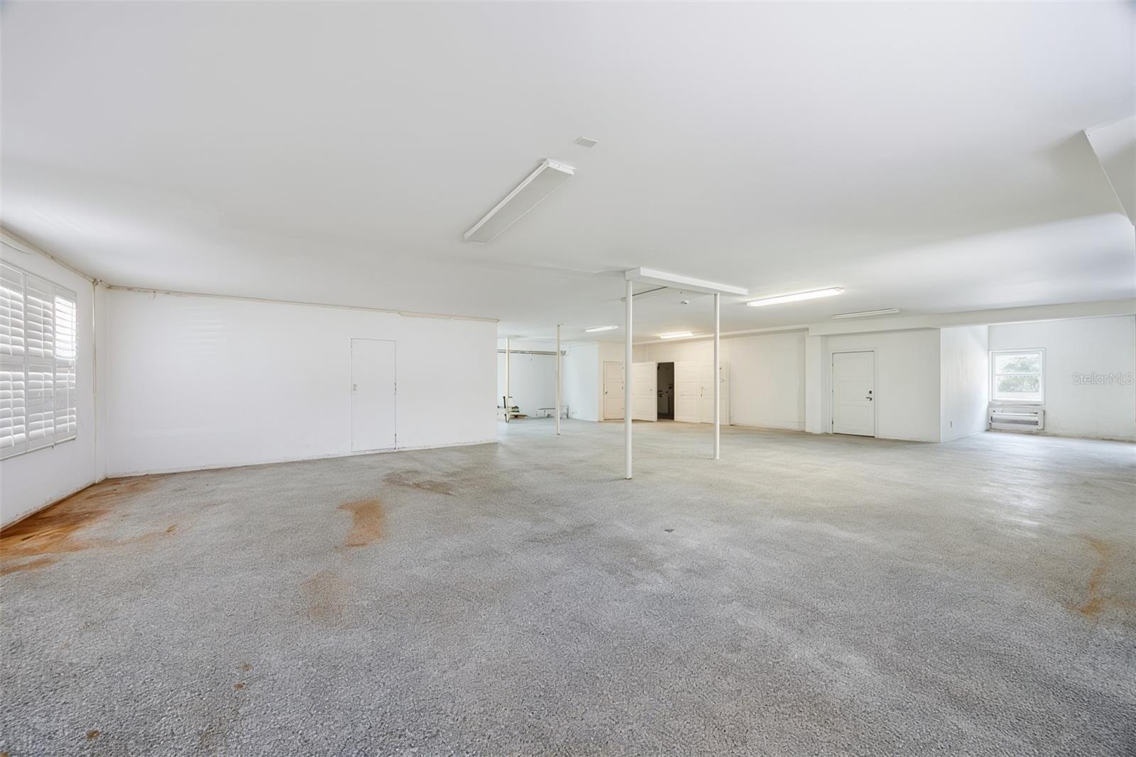 Listing photo id 34 for 80 Shore Drive