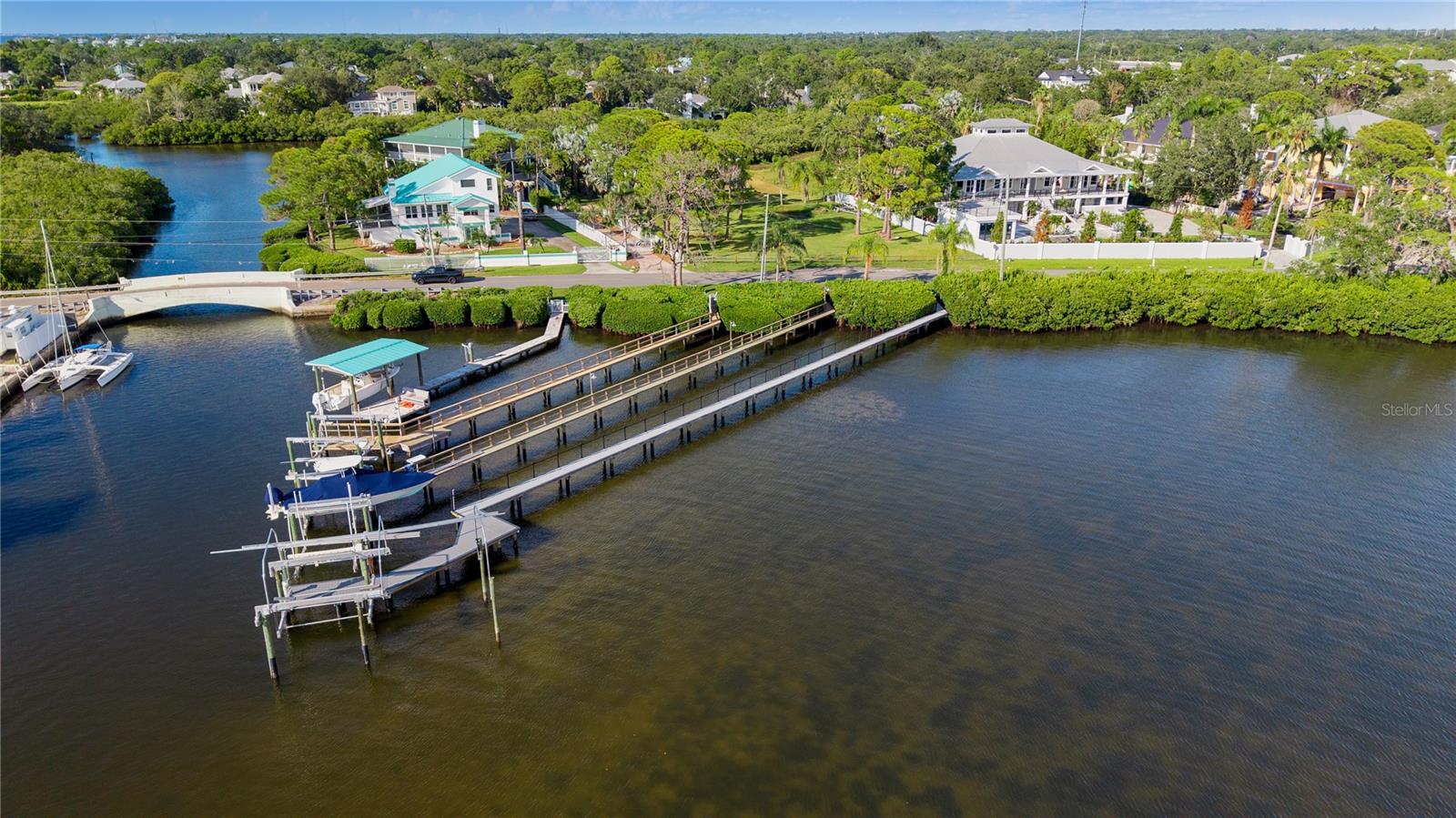 Listing photo id 46 for 80 Shore Drive