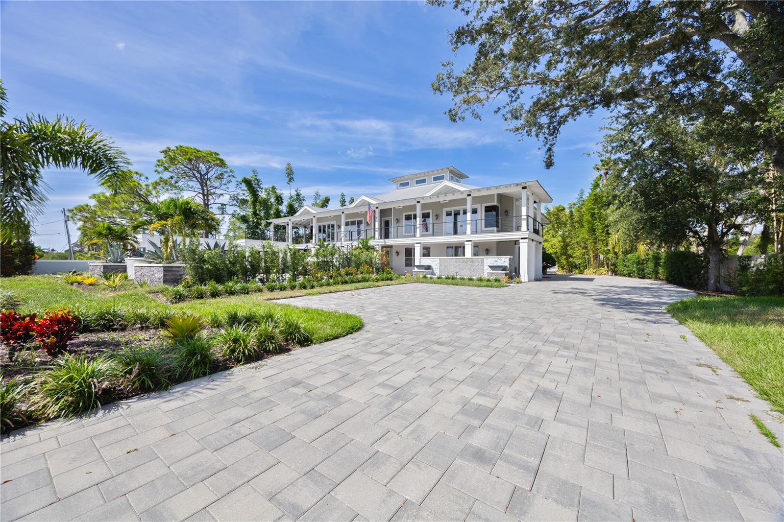 Listing photo id 6 for 80 Shore Drive