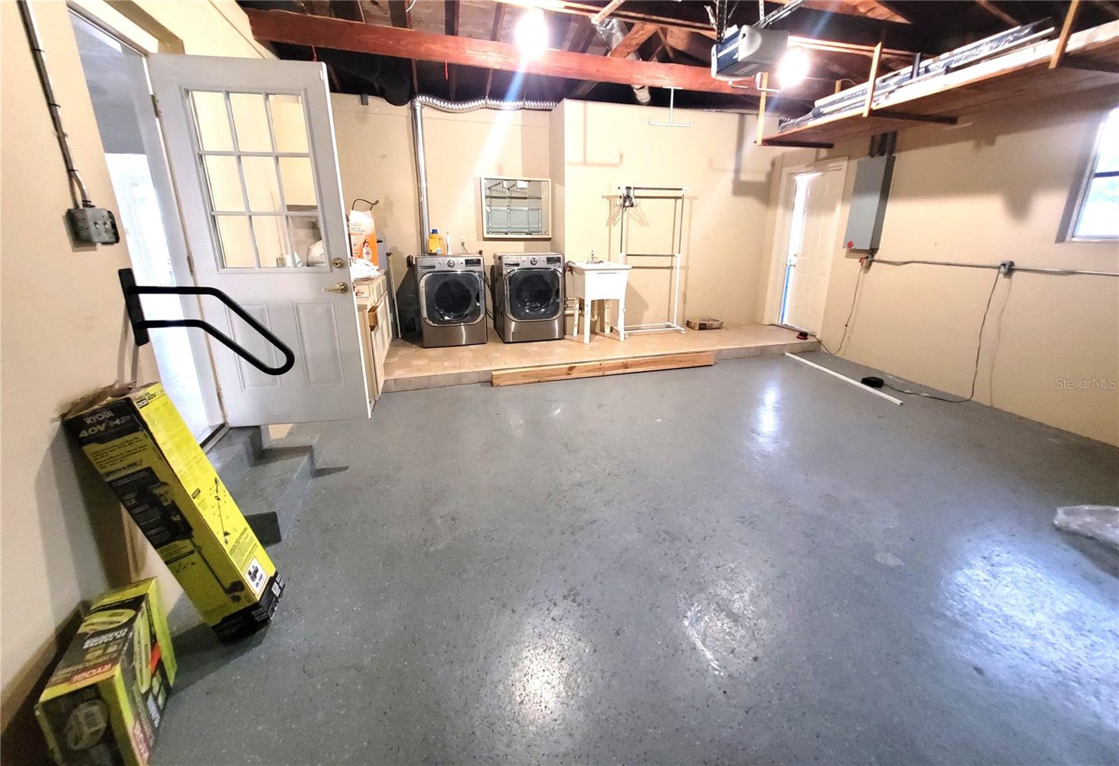 Image 19 of 19 For 356 Overbrook Drive E