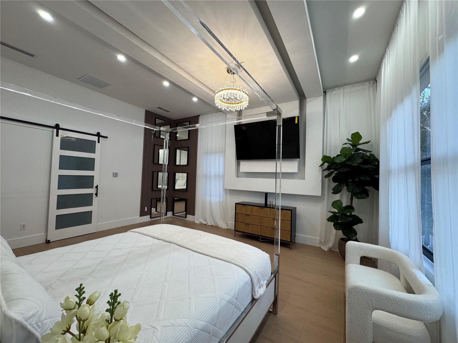 Image 21 of 54 For 17314 Us Highway 41