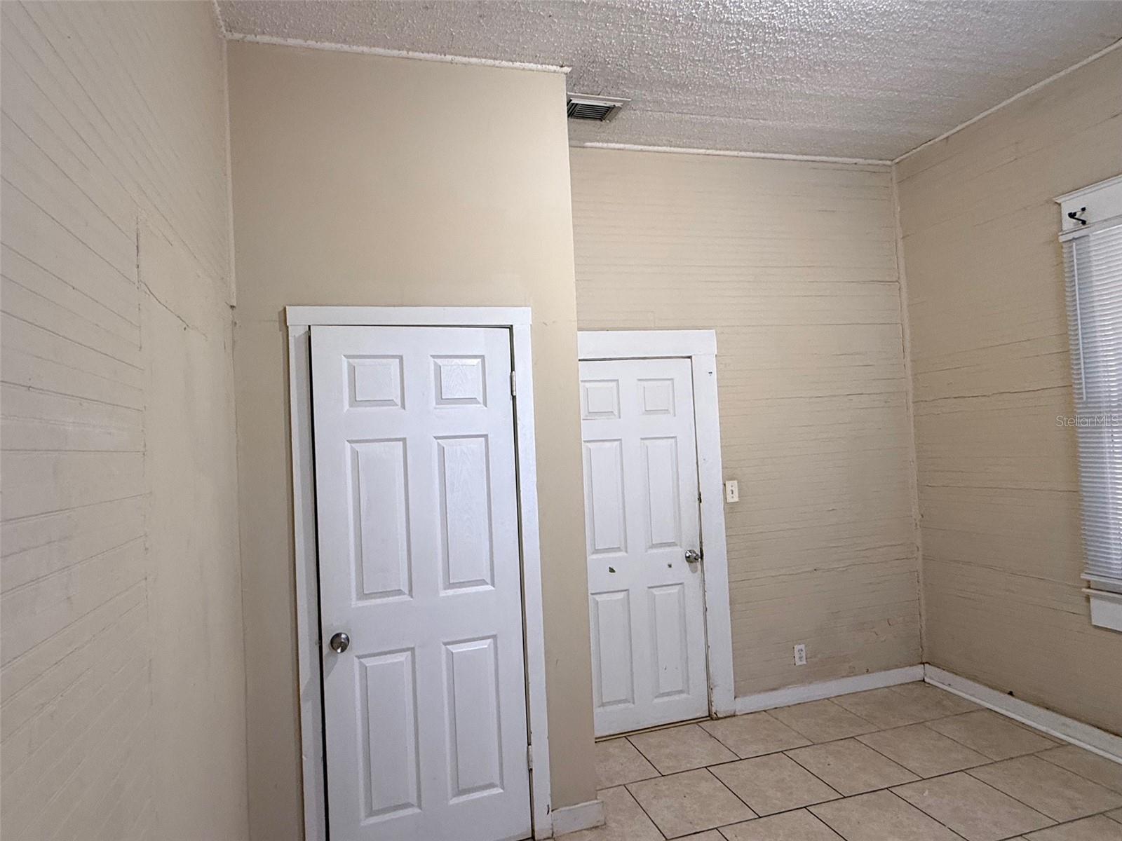 Image 11 of 24 For 2919 Sanchez Street