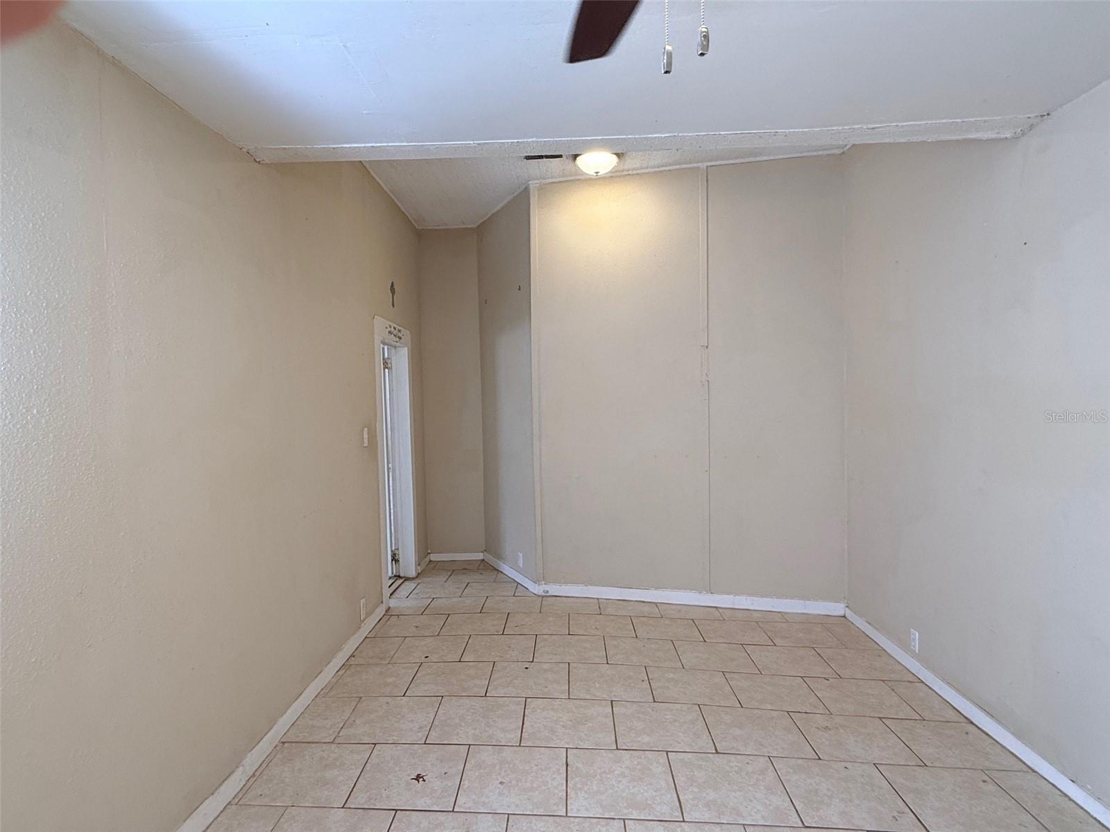 Image 20 of 24 For 2919 Sanchez Street