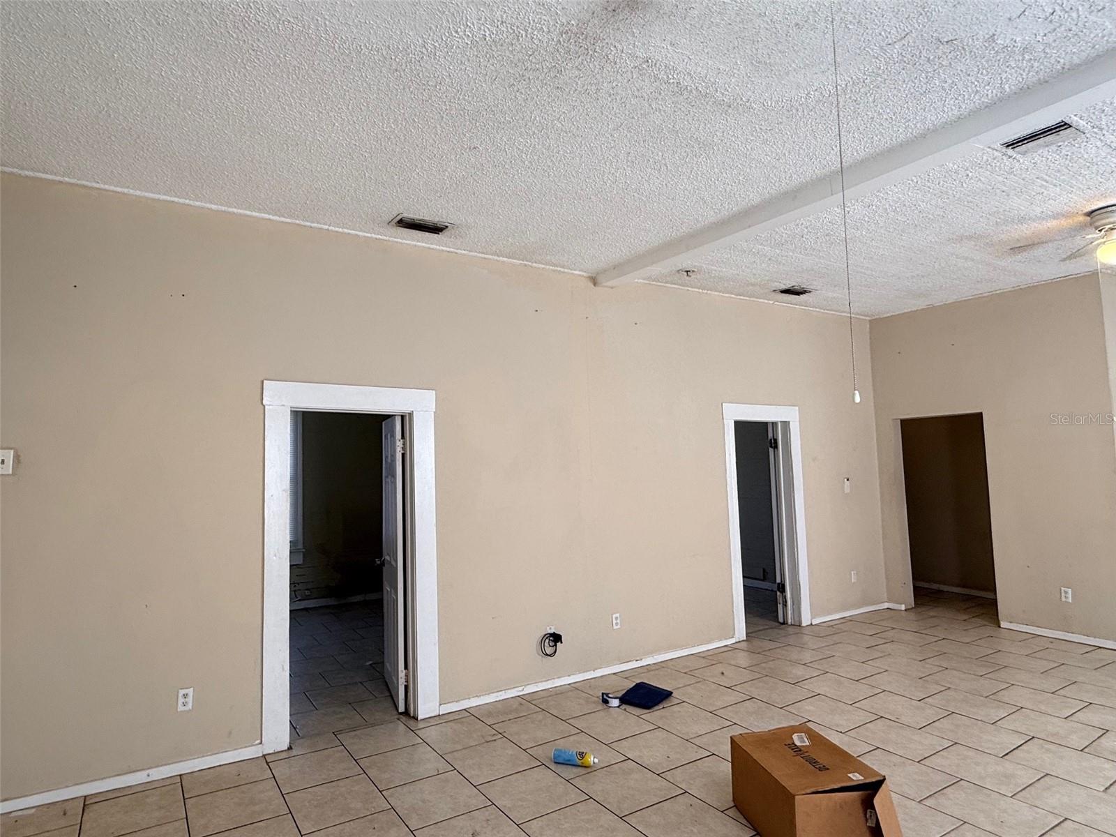 Image 5 of 24 For 2919 Sanchez Street