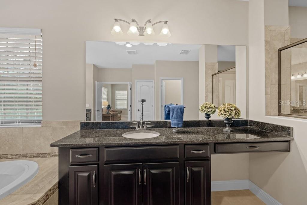 Image 41 of 57 For 8414 Eagle Brook Drive