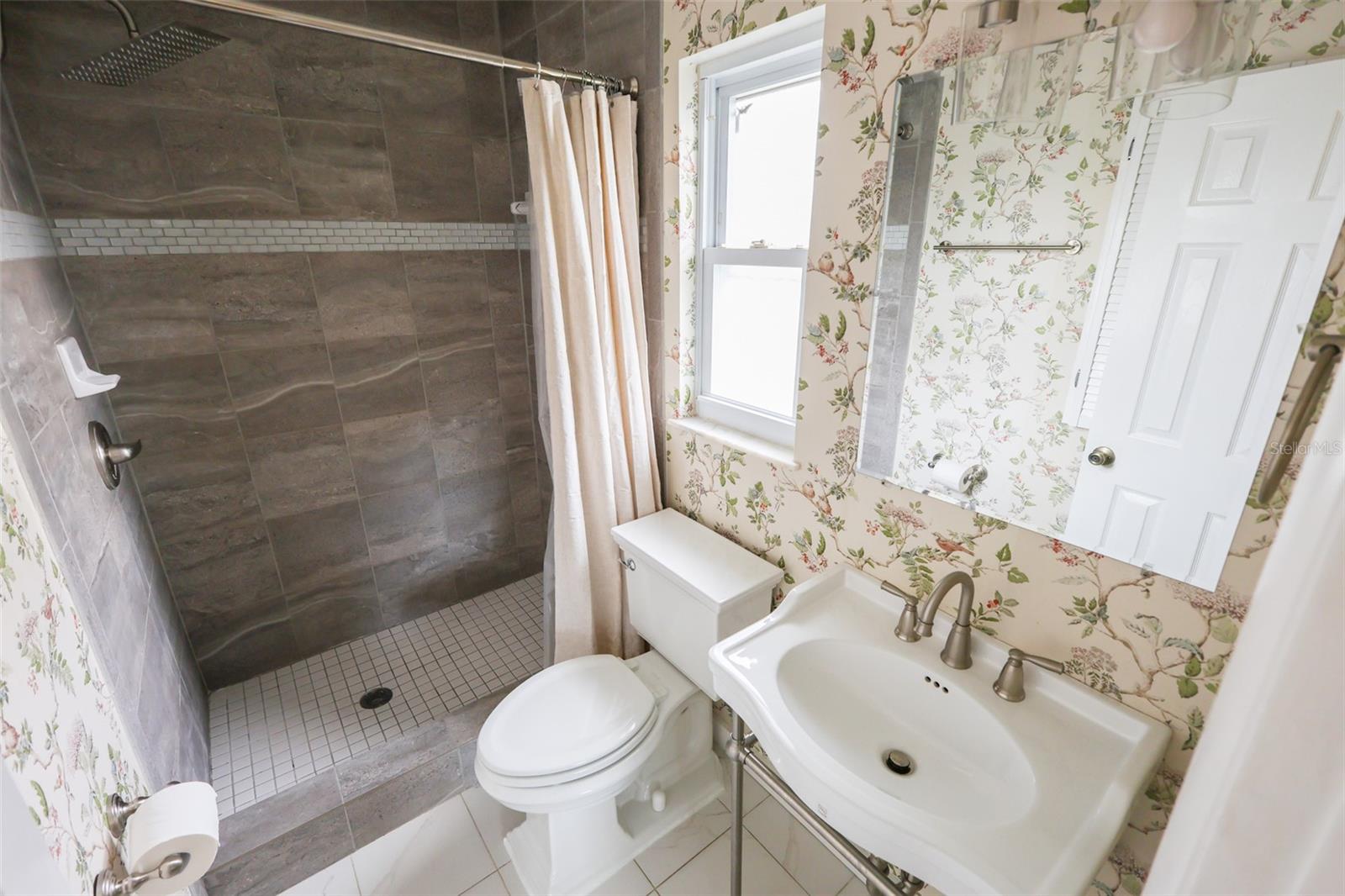 Image 13 of 27 For 1601 Palmwood Drive