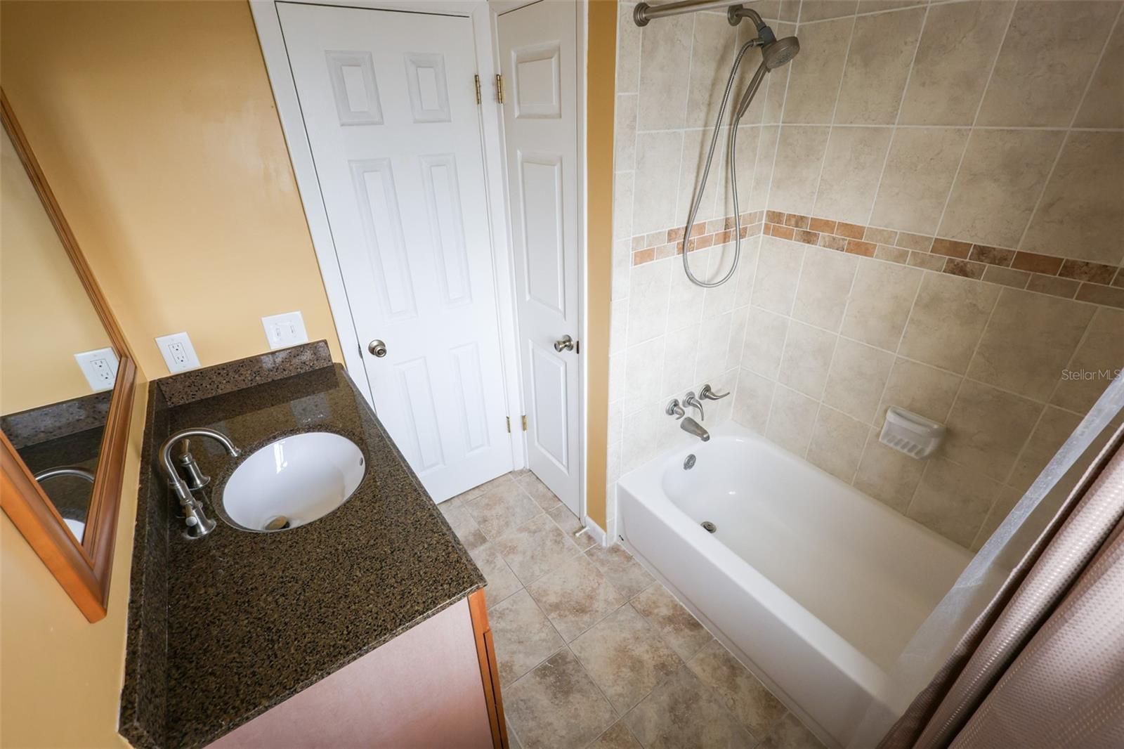 Image 19 of 27 For 1601 Palmwood Drive