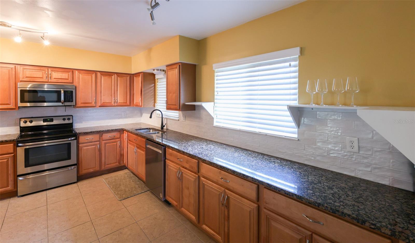 Image 8 of 27 For 1601 Palmwood Drive