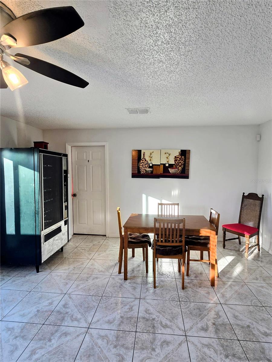 Image 28 of 68 For 5391 Baldock Avenue