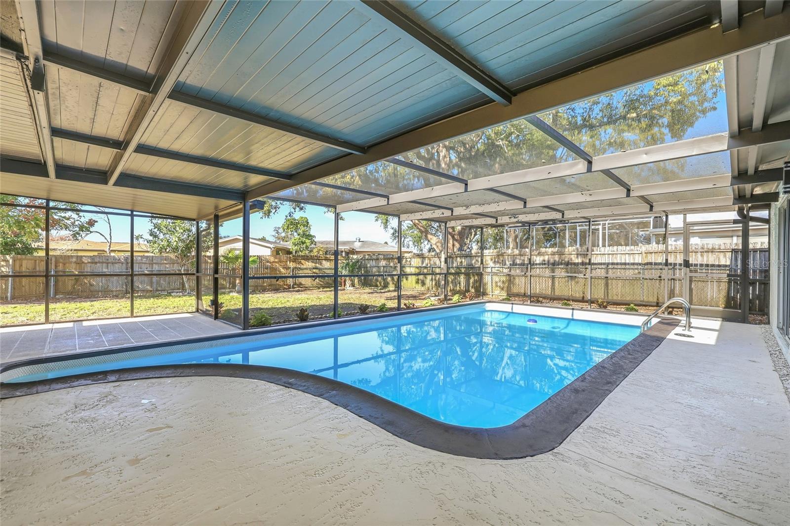 Image 2 of 47 For 9821 Lakeside Lane