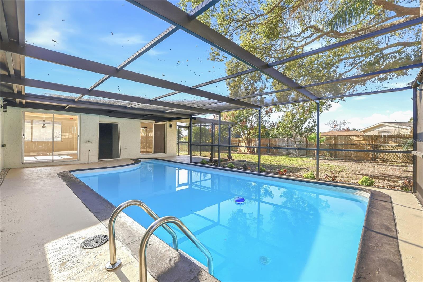 Image 35 of 47 For 9821 Lakeside Lane