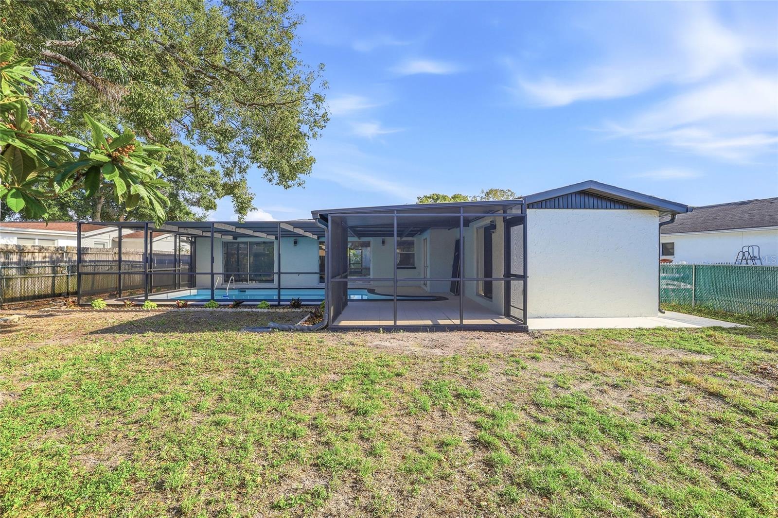 Image 39 of 47 For 9821 Lakeside Lane