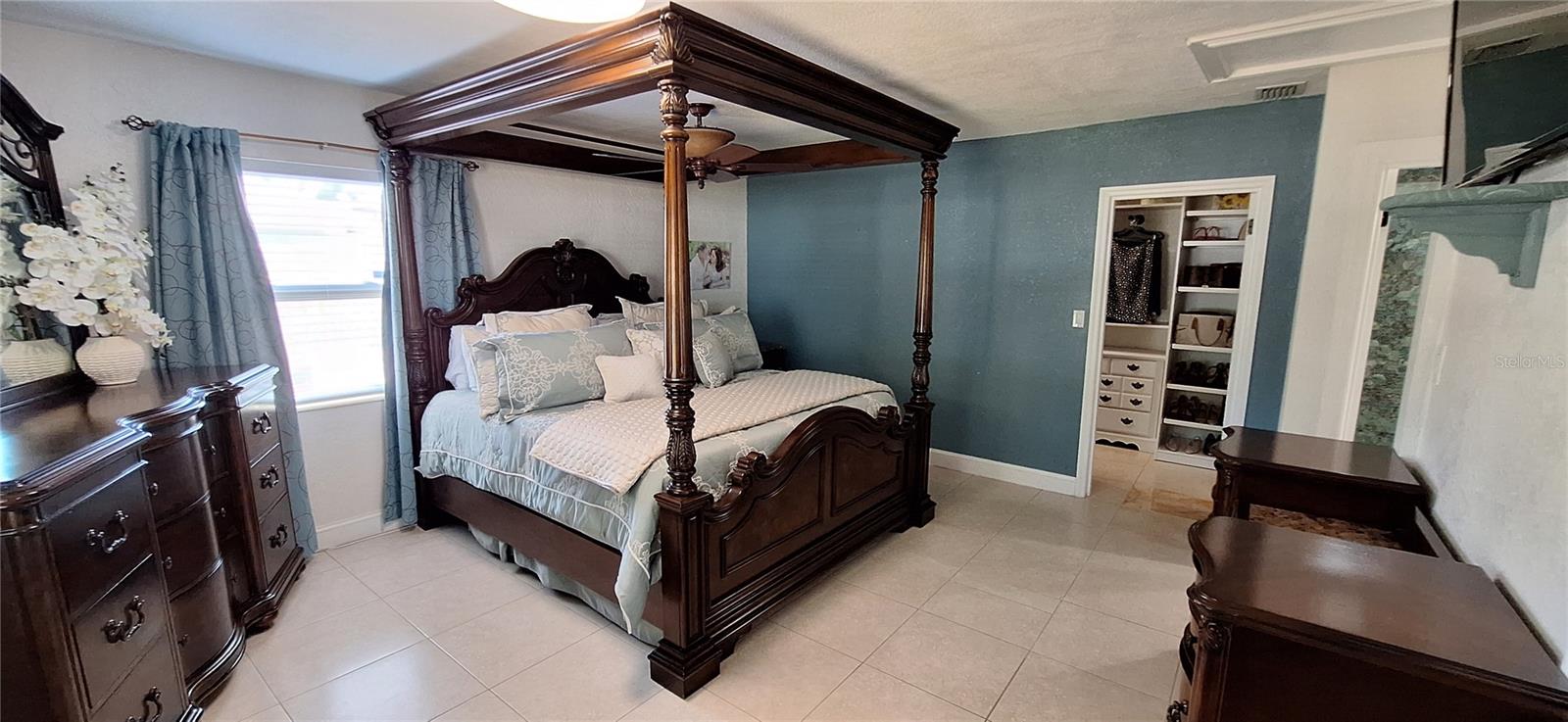 Image 14 of 53 For 5950 49th Avenue N