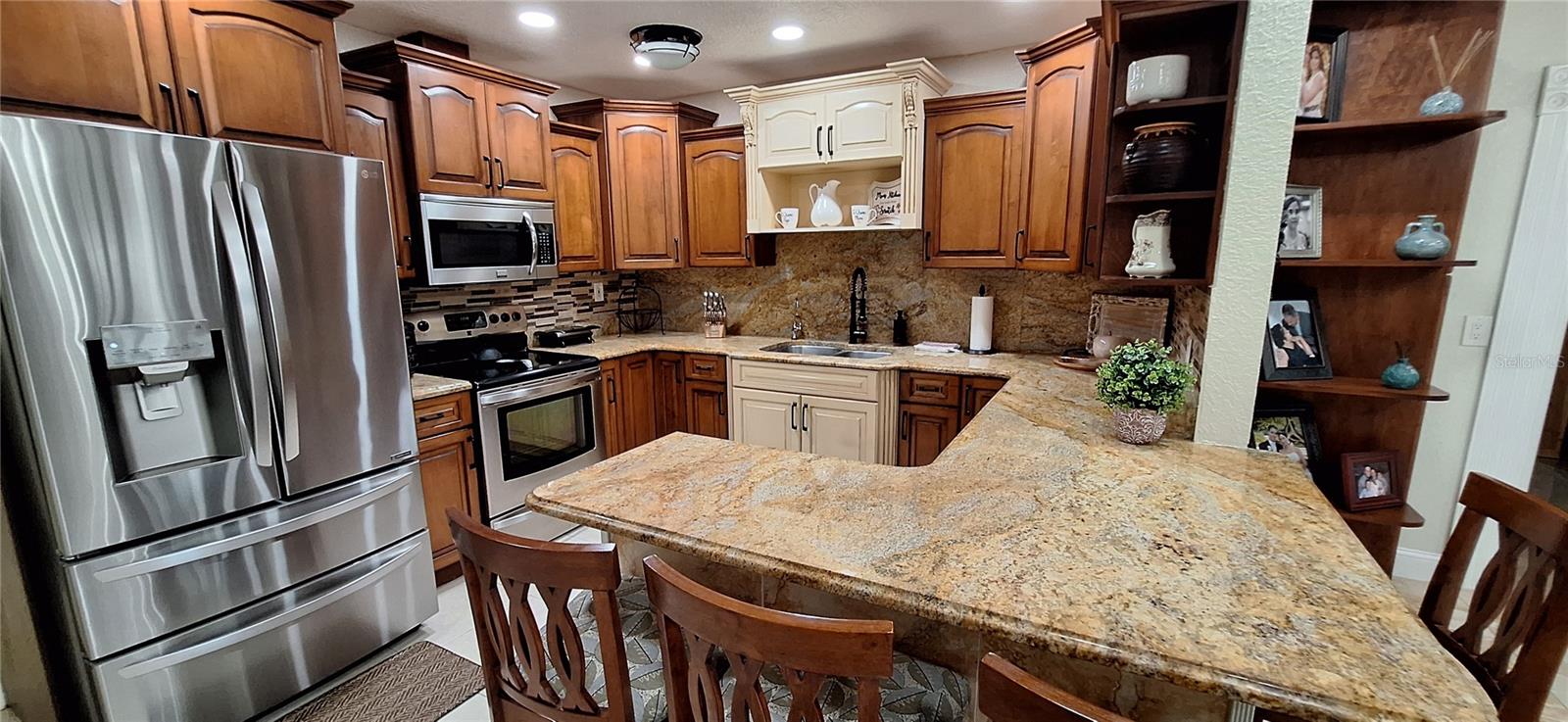 Image 18 of 53 For 5950 49th Avenue N