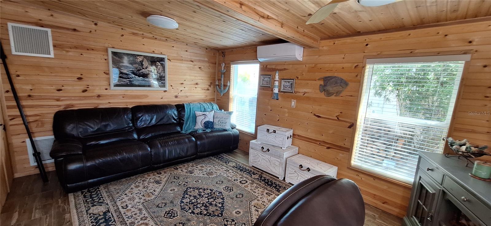 Image 28 of 53 For 5950 49th Avenue N