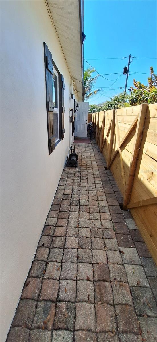 Image 38 of 53 For 5950 49th Avenue N