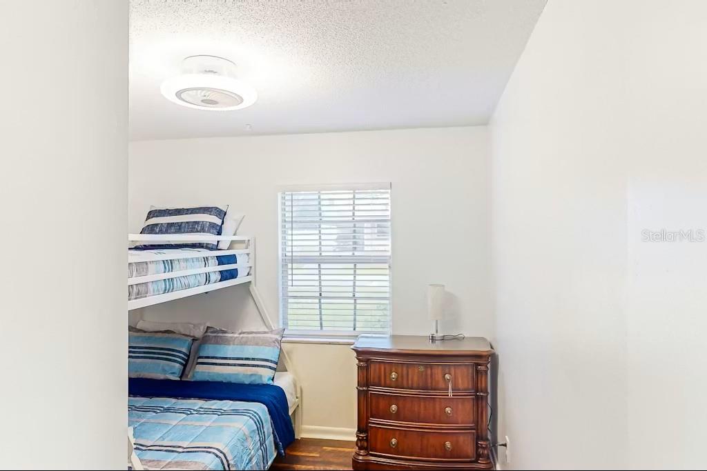 Listing photo id 18 for 6223 Travis Boulevard