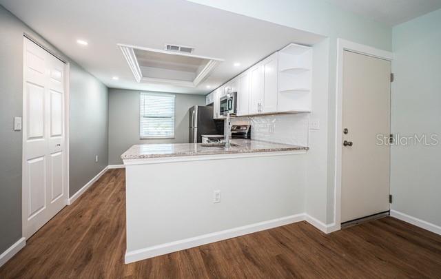 Image 5 of 48 For 416 Meadow Lane 416