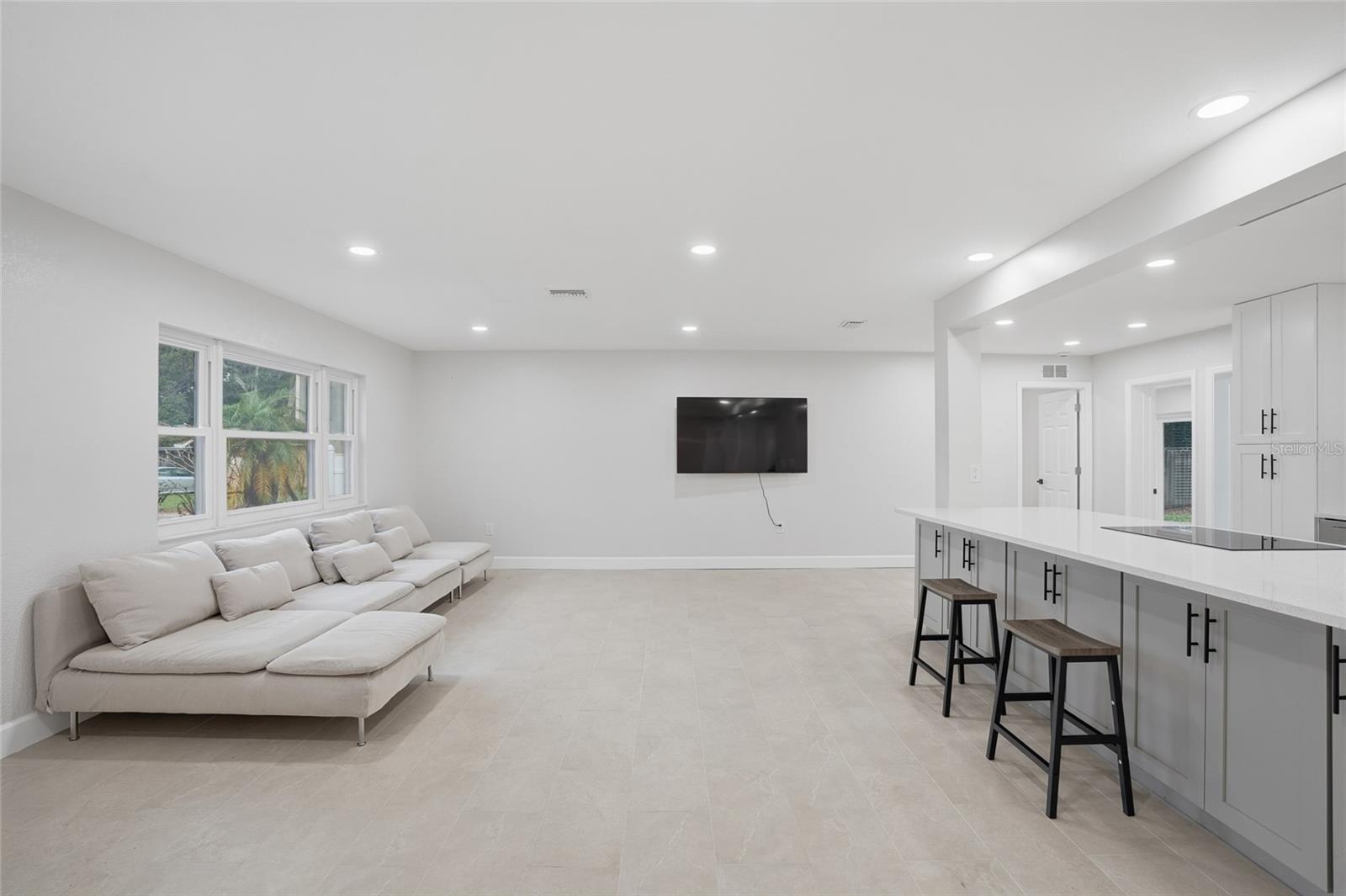 Image 10 of 37 For 11491 60th Lane N