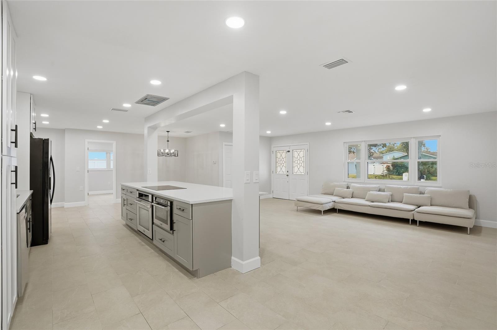 Image 12 of 37 For 11491 60th Lane N