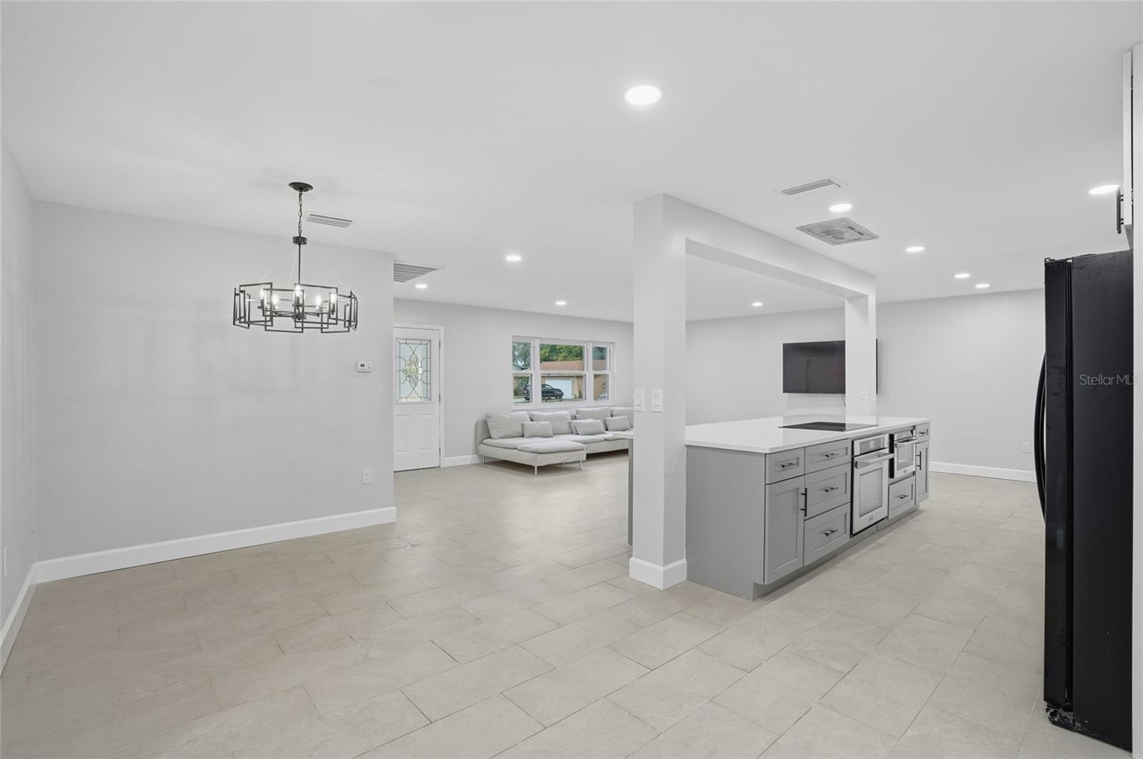 Image 8 of 37 For 11491 60th Lane N