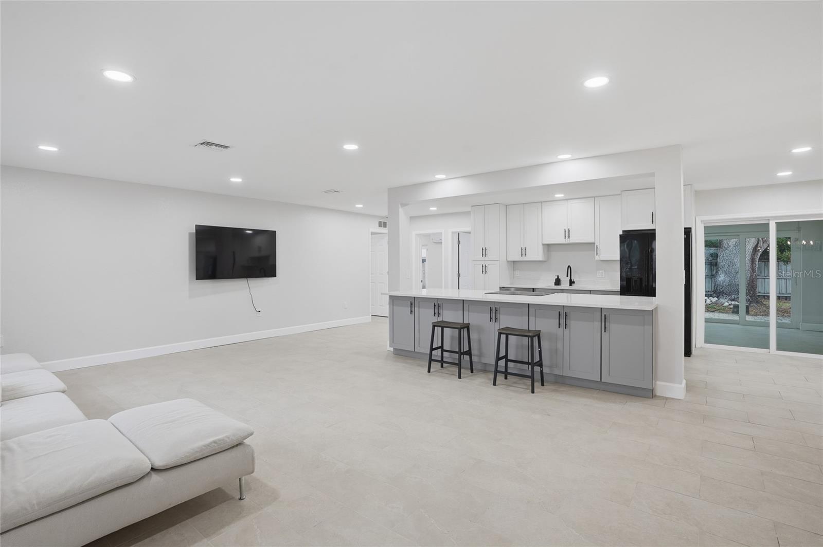 Image 9 of 37 For 11491 60th Lane N