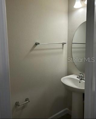 Image 4 of 18 For 11931 Thorncrest Drive