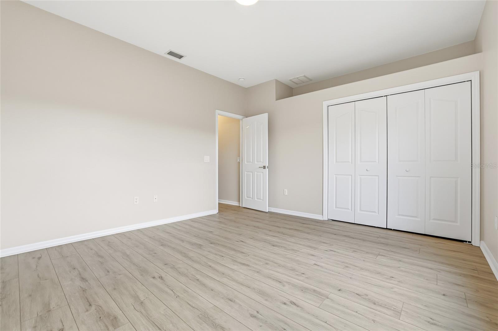 Image 28 of 44 For 8404 Cambria Court