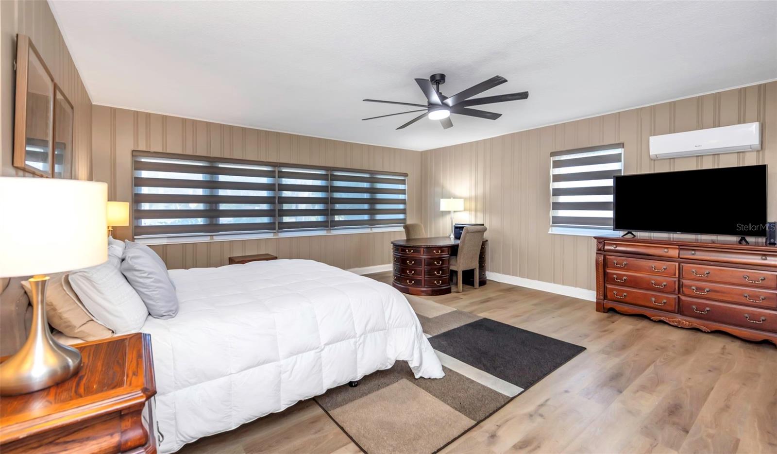 Image 17 of 54 For 6644 Gulfport Boulevard S