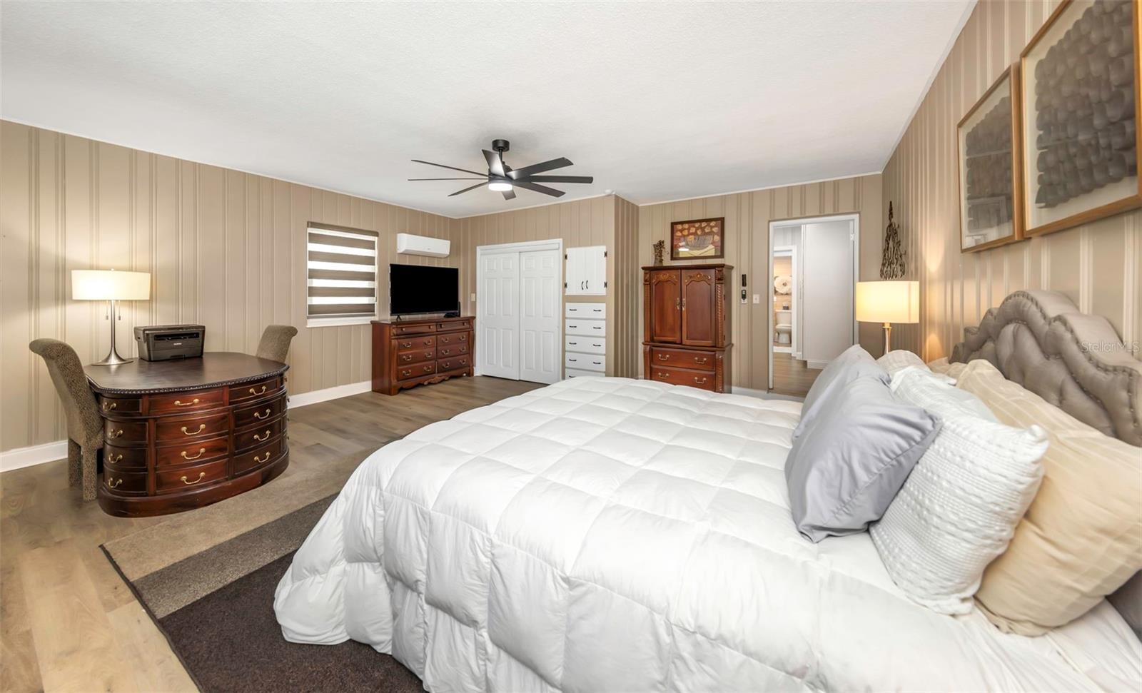 Image 20 of 54 For 6644 Gulfport Boulevard S