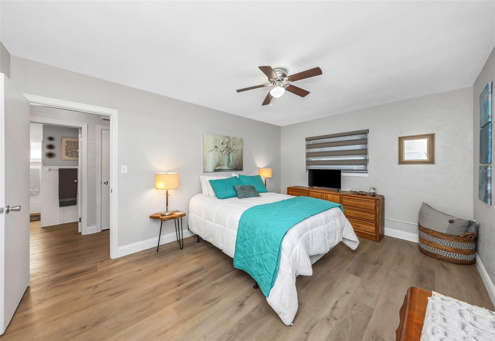 Image 25 of 54 For 6644 Gulfport Boulevard S