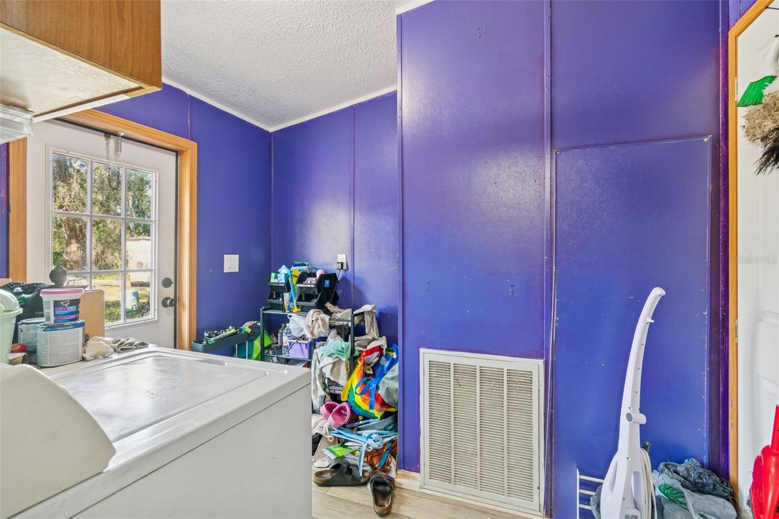 Image 19 of 43 For 3207 Mazie Drive