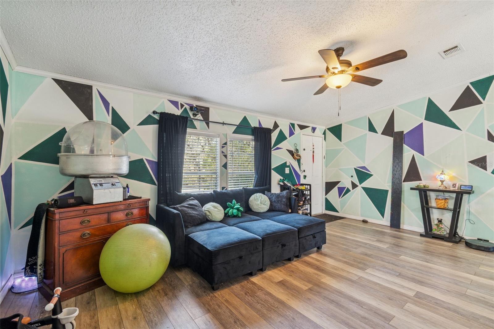 Image 5 of 43 For 3207 Mazie Drive