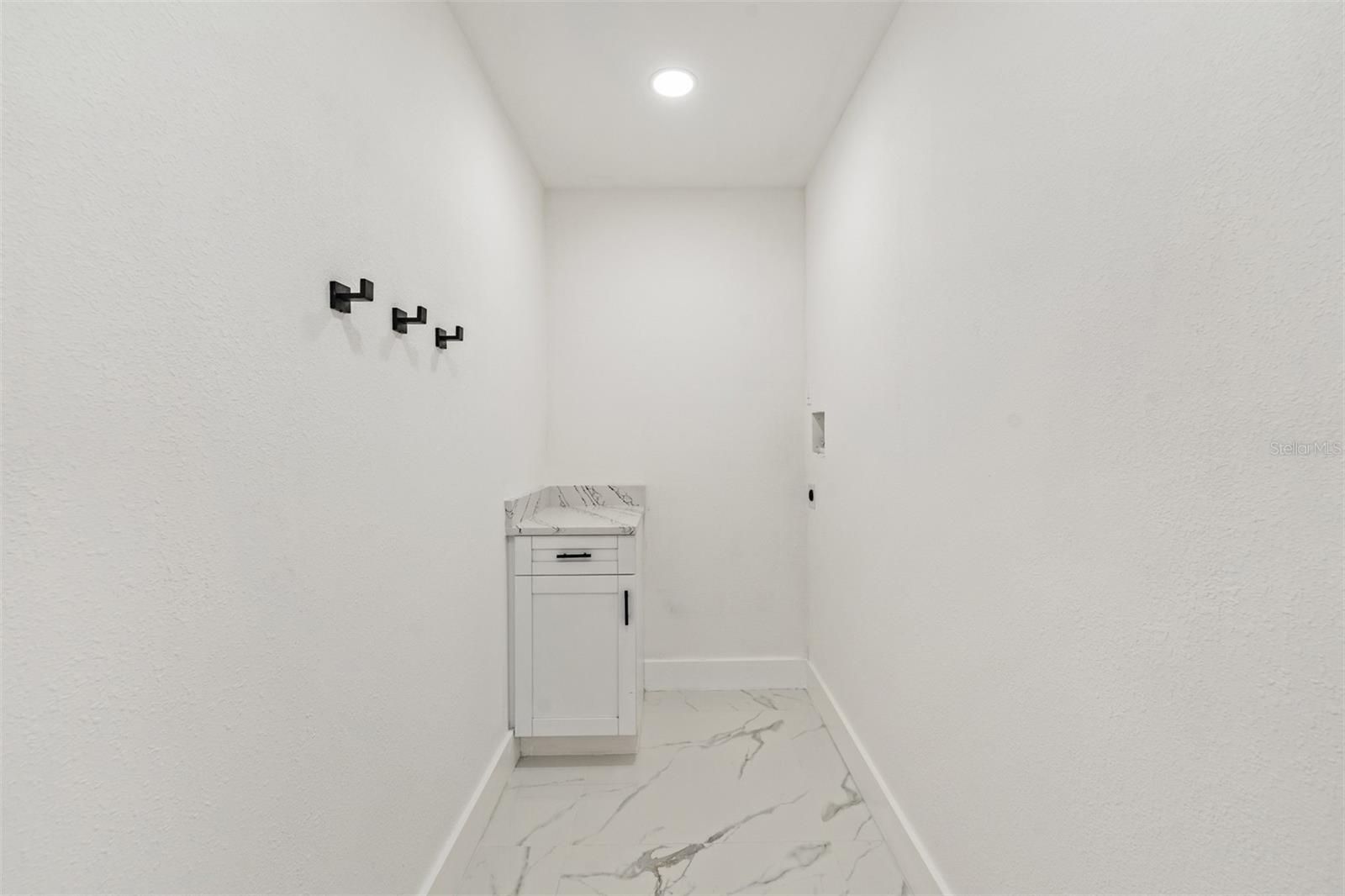 Image 10 of 21 For 1413 May Street