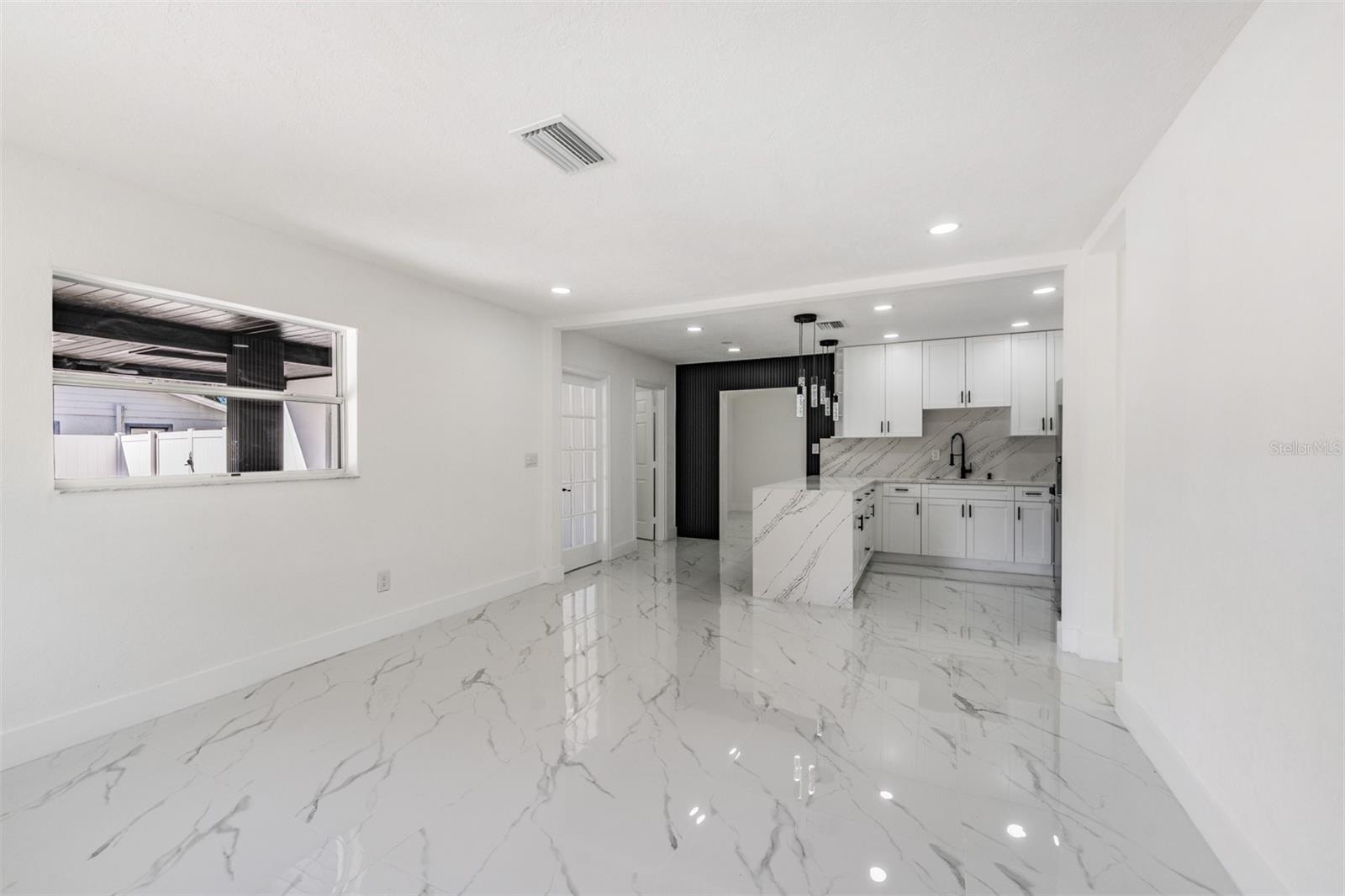 Image 3 of 21 For 1413 May Street