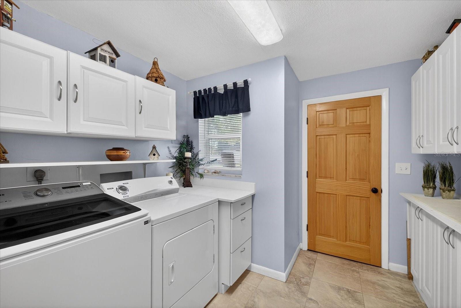 Image 11 of 64 For 853 Seacrest Drive