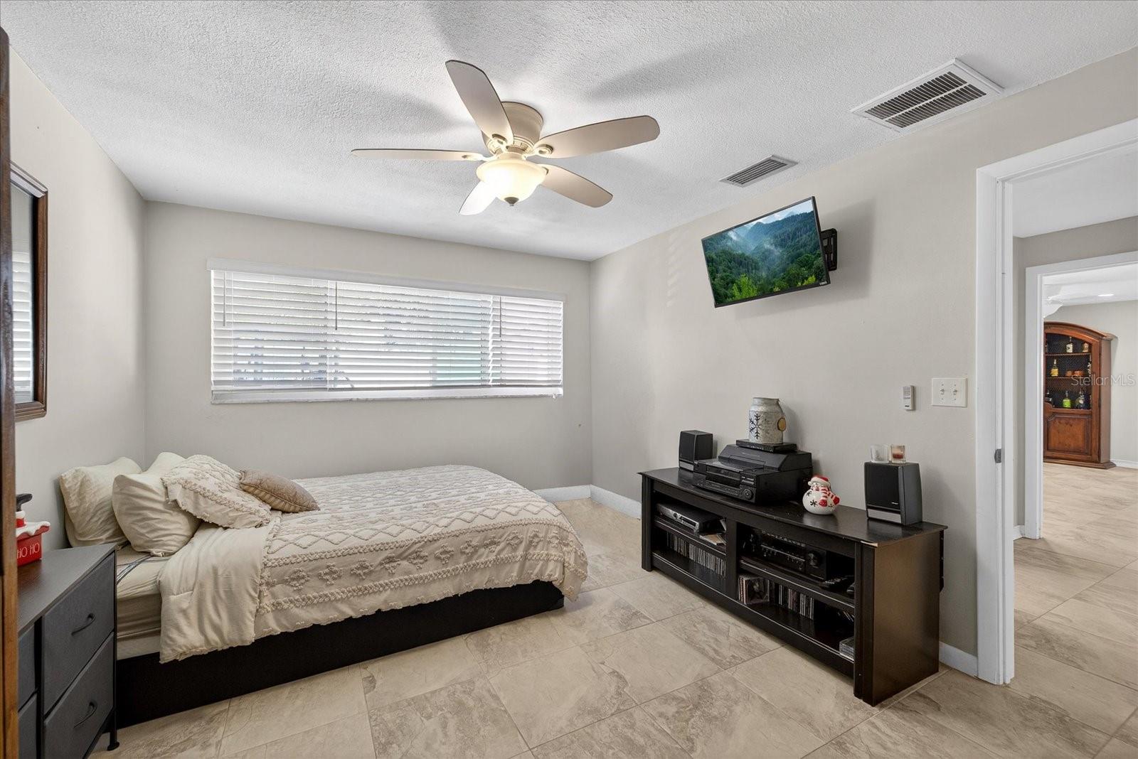 Image 27 of 64 For 853 Seacrest Drive