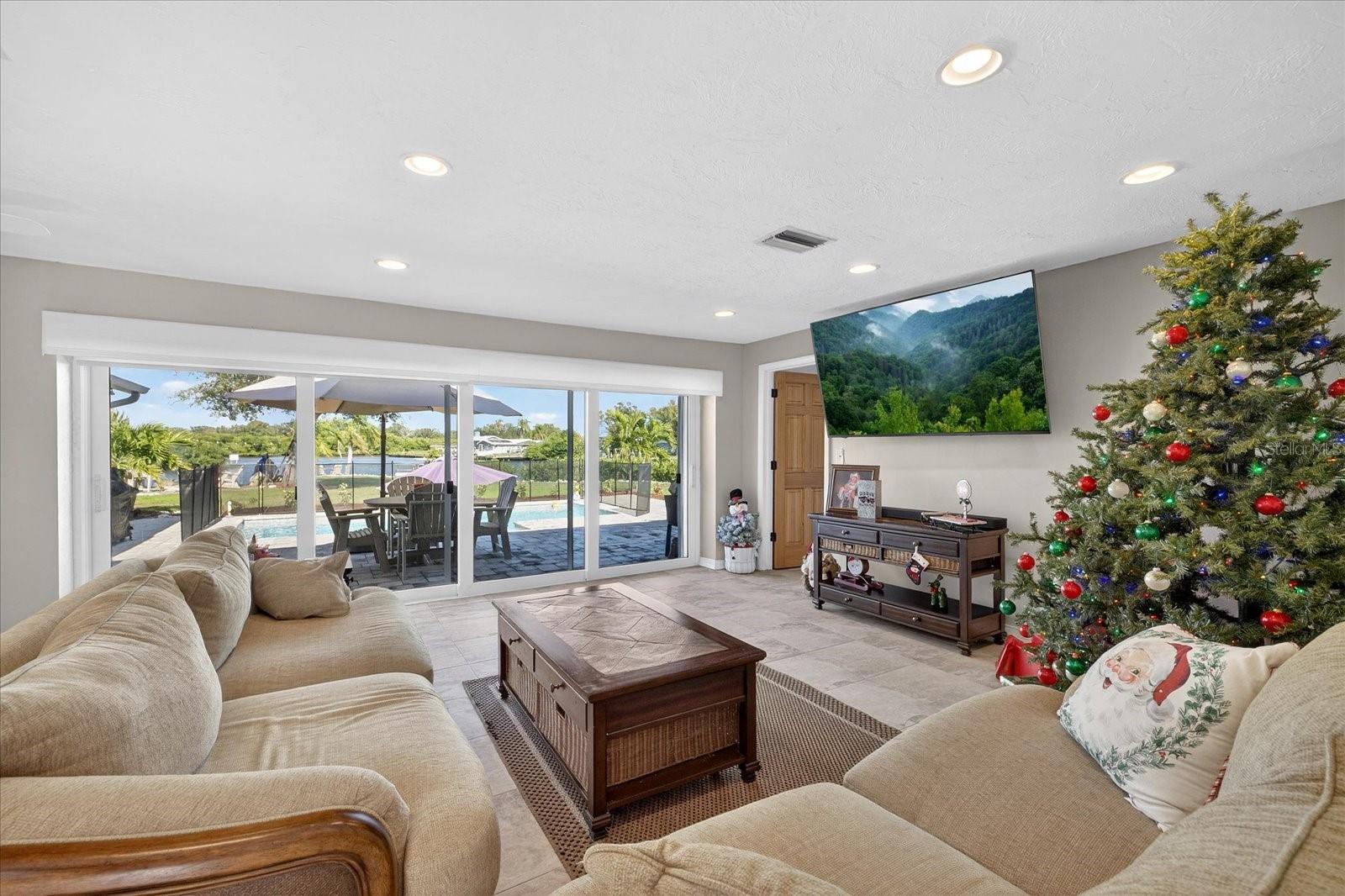 Image 8 of 64 For 853 Seacrest Drive