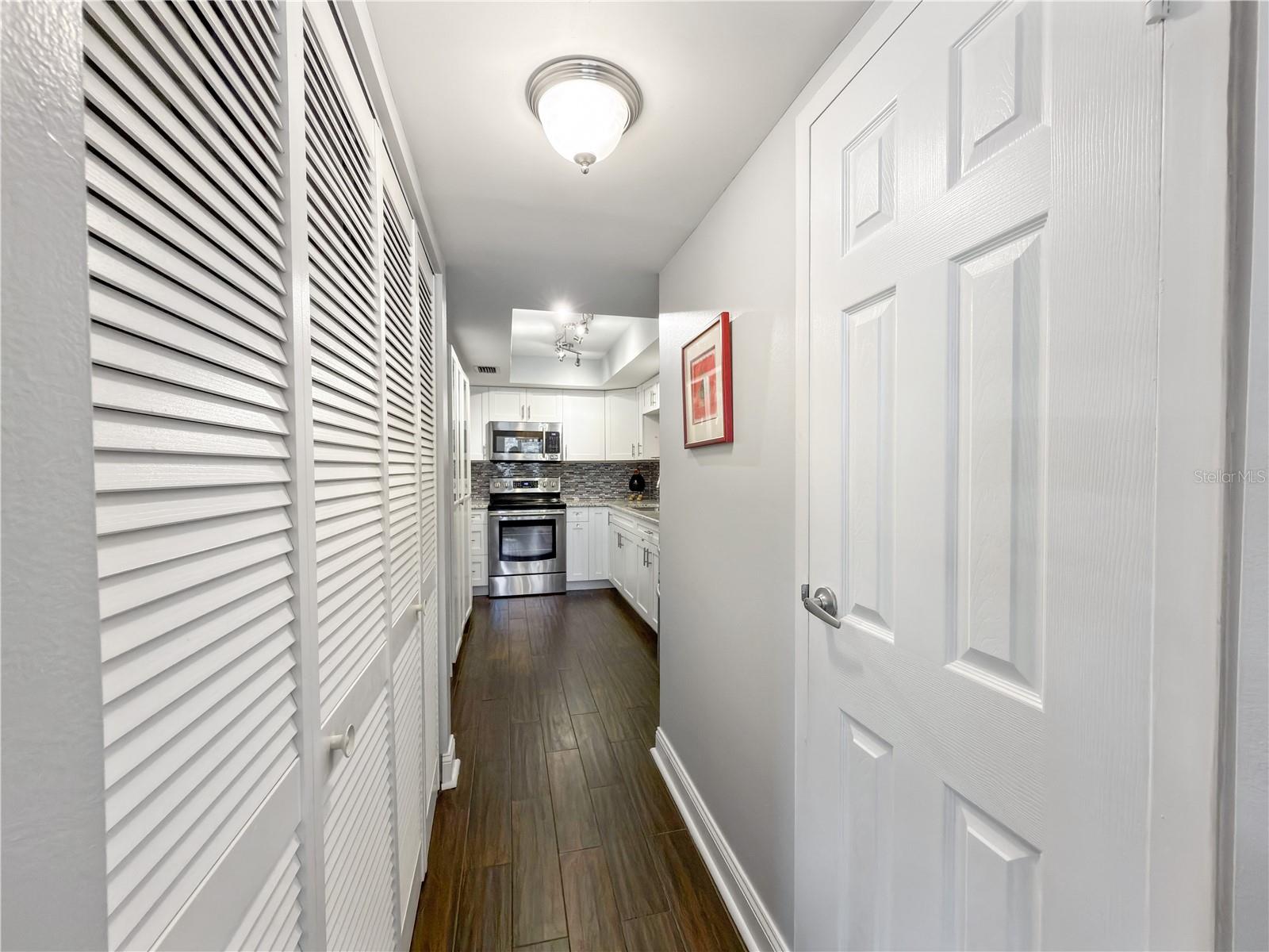 Image 11 of 35 For 8100 Dr Martin Luther King Jr Street N 202